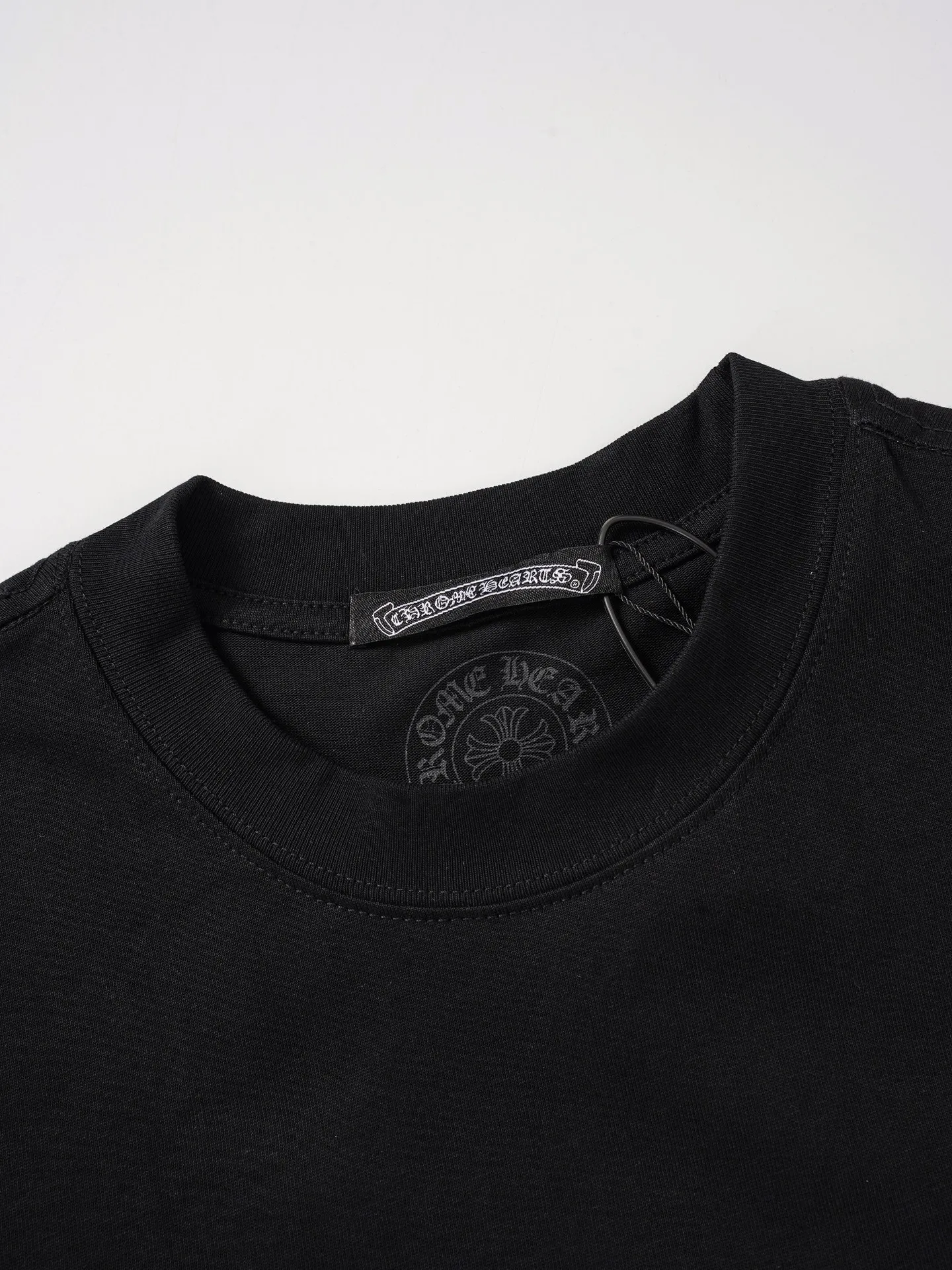 90 Come Hearts CH T T ， ，Breathable ， 。 ， ， 。 ， ， 。 ， ， ， ， 。 ， ， Same Style ， ， ， ， Same Style。 ：Black White Size：S-XL